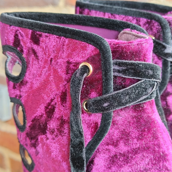 Stiletto Heeled Peeptoe Bootie - Picture 5 of 15